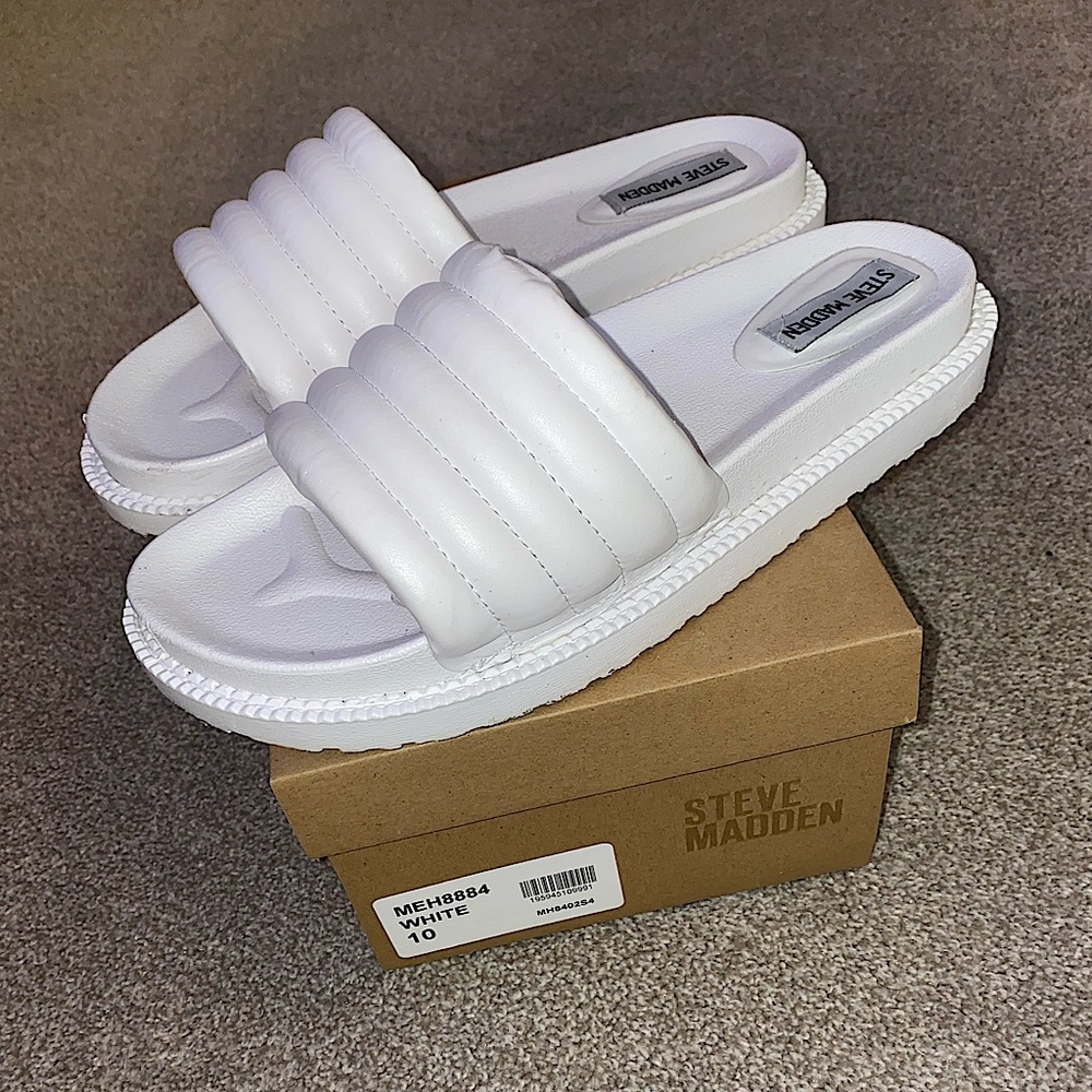 Steve Madden slides, size 10